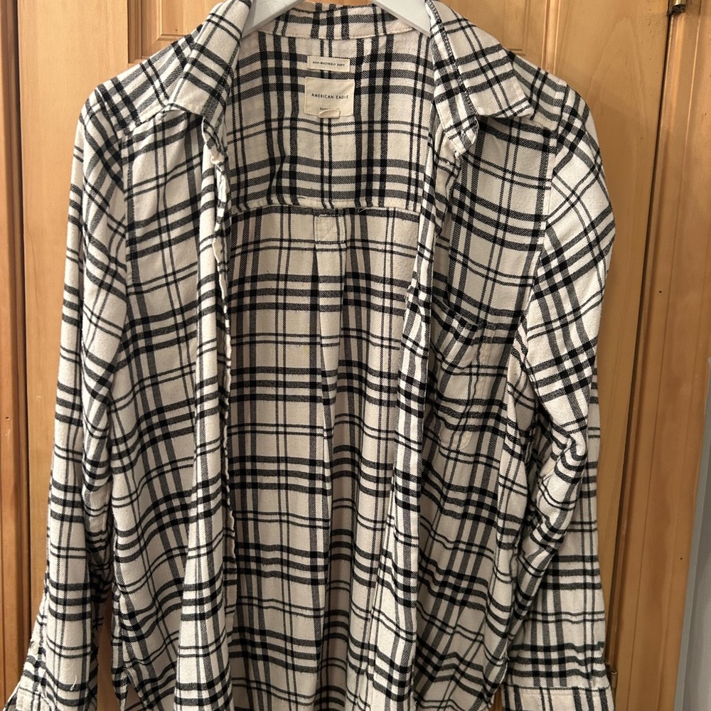American Eagle Outfitters Black and Cream Plaid Shirt